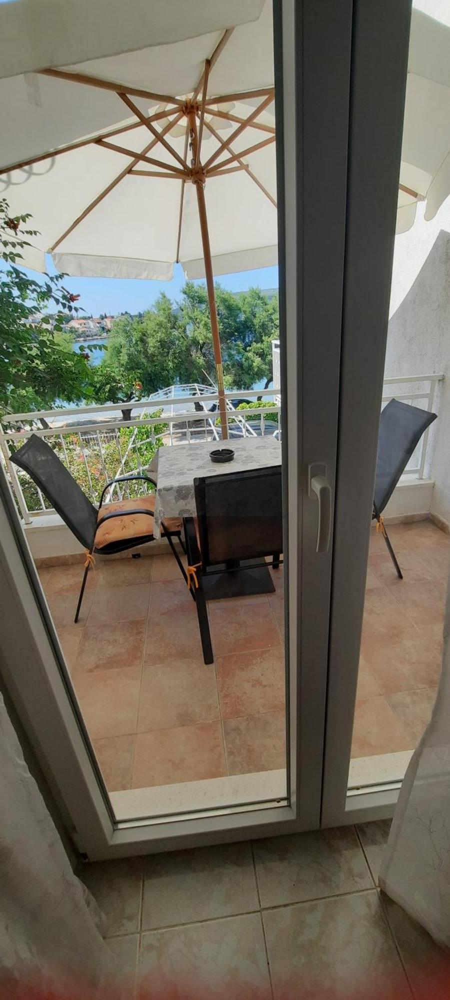 Apartments Ana Bilota Seget Vranjica Bagian luar foto