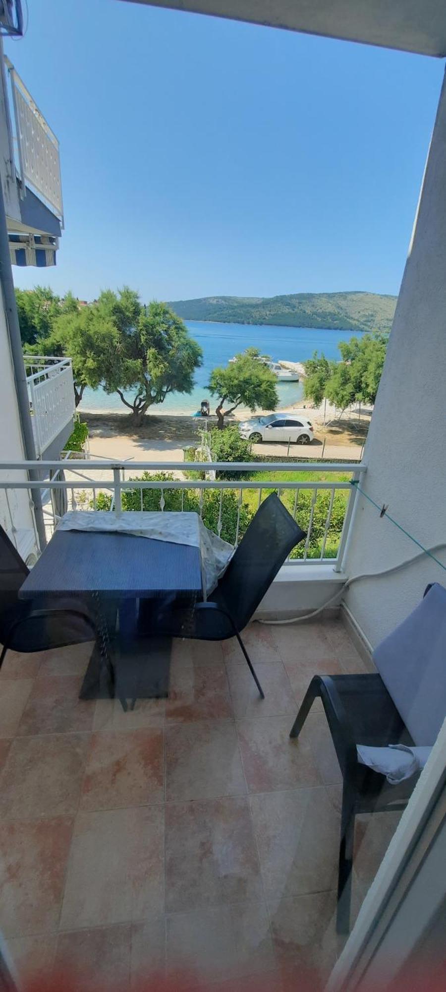 Apartments Ana Bilota Seget Vranjica Bagian luar foto
