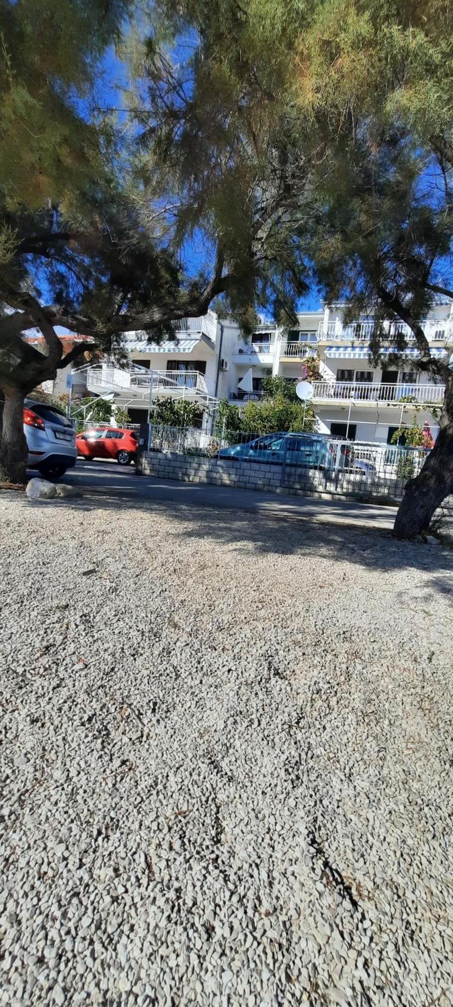 Apartments Ana Bilota Seget Vranjica Bagian luar foto