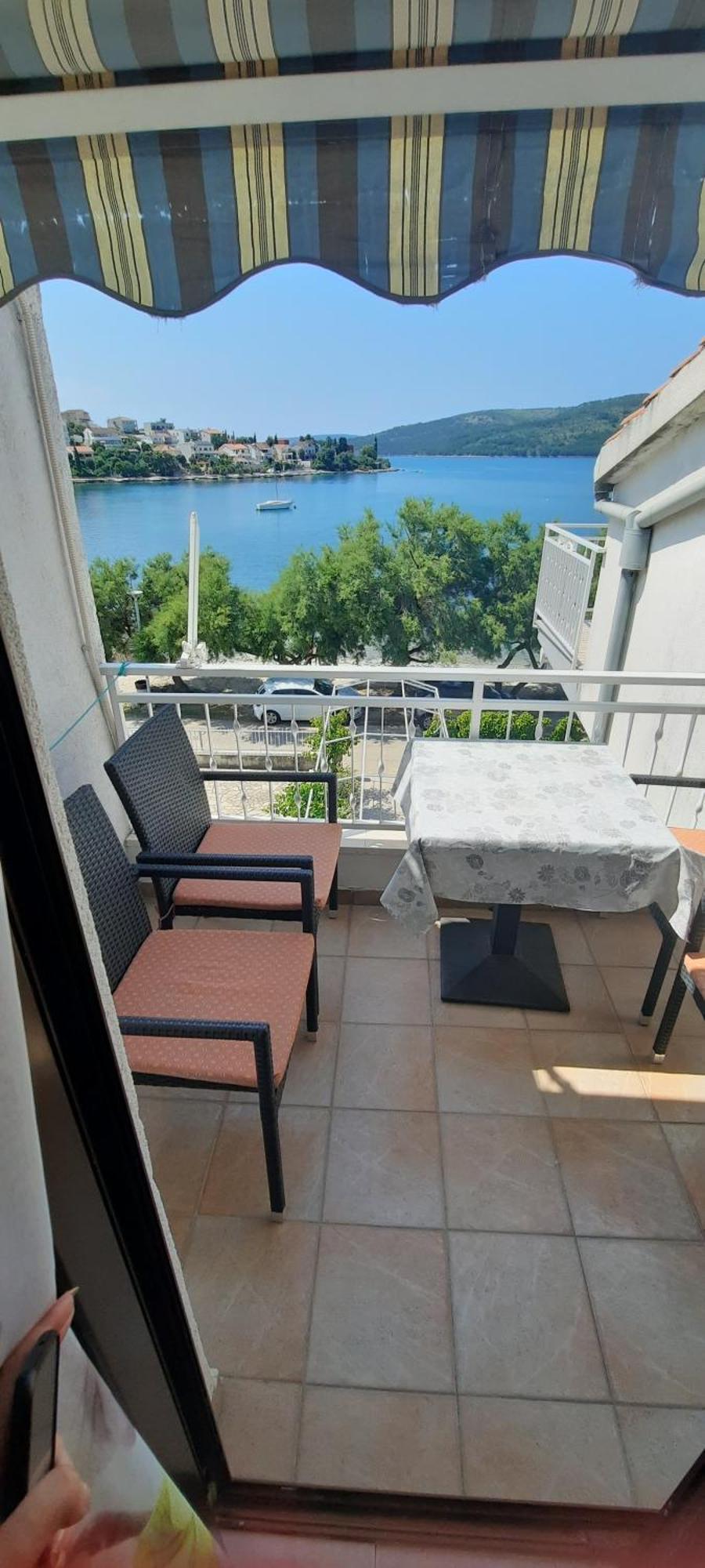 Apartments Ana Bilota Seget Vranjica Bagian luar foto