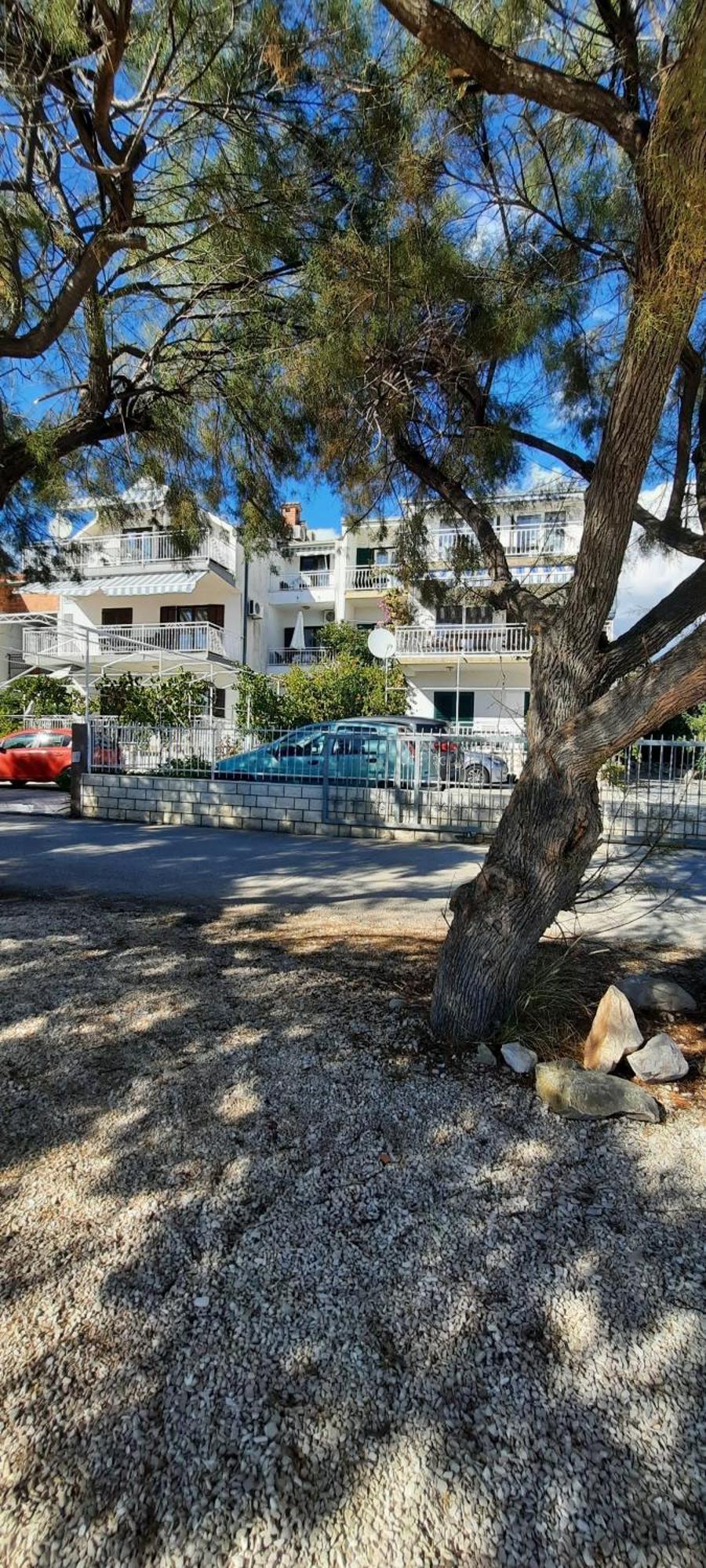 Apartments Ana Bilota Seget Vranjica Bagian luar foto